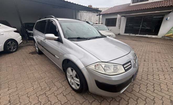 Renault Megane Grand Tour Dynamique 2.0 16V Mec. 2009 Gasolina-7
