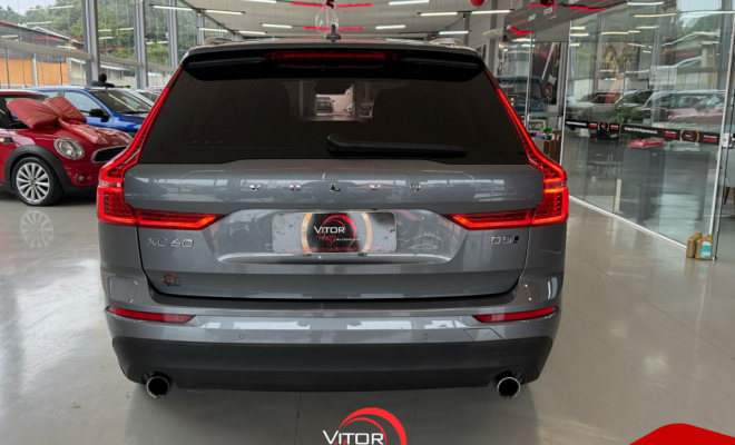 Volvo XC 60 D-5 MOMENTUM 2.0 AWD Diesel 5p 2020 Diesel-15