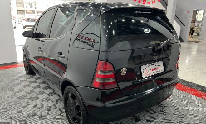 Mercedes-Benz Classe A 190 AvantGarde 1.9 8V 125cv Mec 2003 Gasolina-2