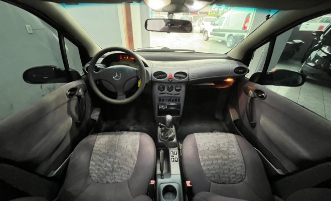 Mercedes-Benz Classe A 190 AvantGarde 1.9 8V 125cv Mec 2003 Gasolina-7