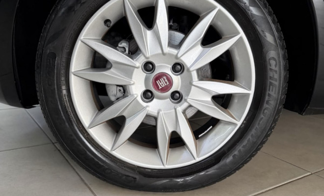 Fiat Punto ESSENCE 1.6 Flex 16V 5p 2012 Flex-11