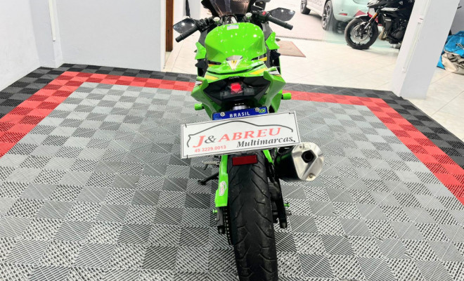KAWASAKI NINJA 400 2019 Gasolina-3