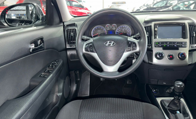 Hyundai i30 2.0 16V 145cv 5p Mec. 2012 Gasolina-7