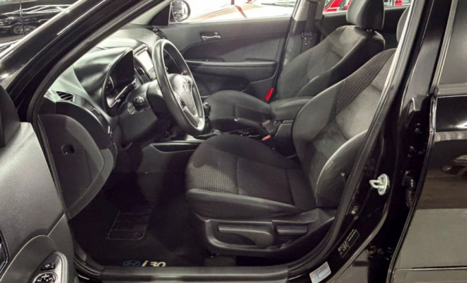 Hyundai i30 2.0 16V 145cv 5p Mec. 2012 Gasolina-10