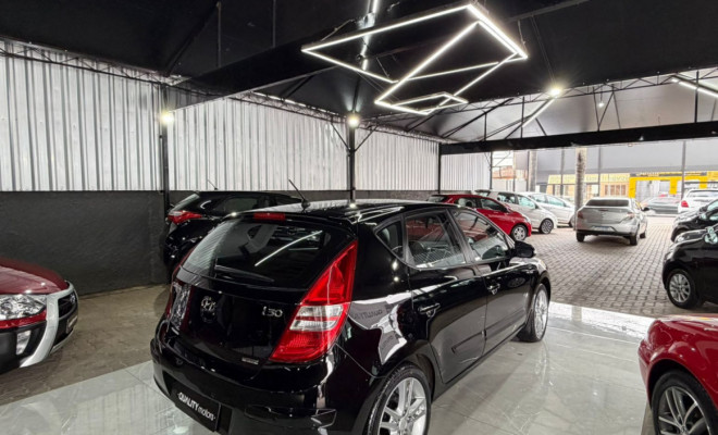 Hyundai i30 2.0 16V 145cv 5p Mec. 2012 Gasolina-2