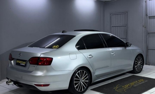 VW - VolksWagen JETTA Highline 2.0 TSI 16V 4p Tiptronic 2012 Gasolina-12