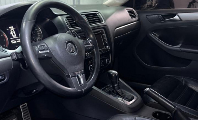 VW - VolksWagen JETTA Highline 2.0 TSI 16V 4p Tiptronic 2012 Gasolina-1