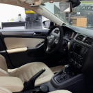 VW - VolksWagen JETTA Highline 2.0 TSI 16V 4p Tiptronic 2013 Gasolina-5