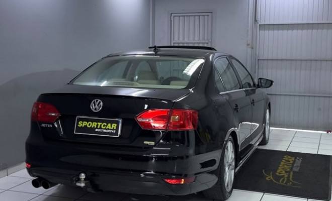VW - VolksWagen JETTA Highline 2.0 TSI 16V 4p Tiptronic 2013 Gasolina-12