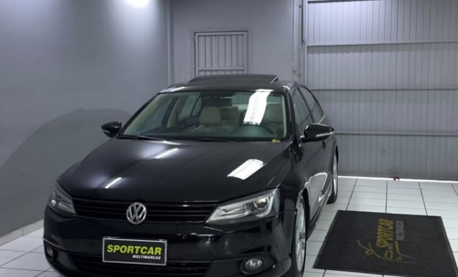 VW - VolksWagen JETTA Highline 2.0 TSI 16V 4p Tiptronic 2013 Gasolina-0