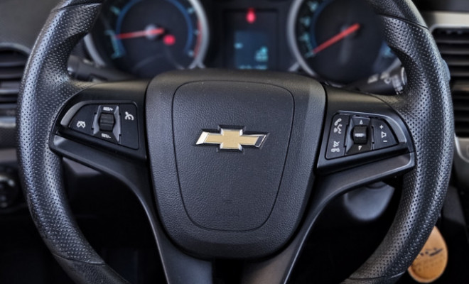 GM - Chevrolet CRUZE HB Sport LT 1.8 16V FlexP. 5p Mec 2015 Flex-10