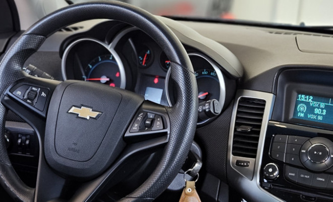 GM - Chevrolet CRUZE HB Sport LT 1.8 16V FlexP. 5p Mec 2015 Flex-8