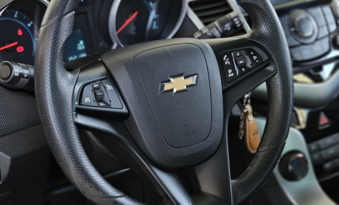 GM - Chevrolet CRUZE HB Sport LT 1.8 16V FlexP. 5p Mec 2015 Flex-6