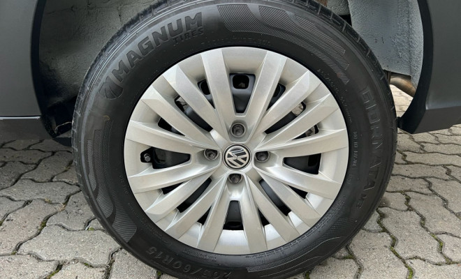 VW - VolksWagen Saveiro Robust 1.6 Total Flex 16V  2023 Flex-11