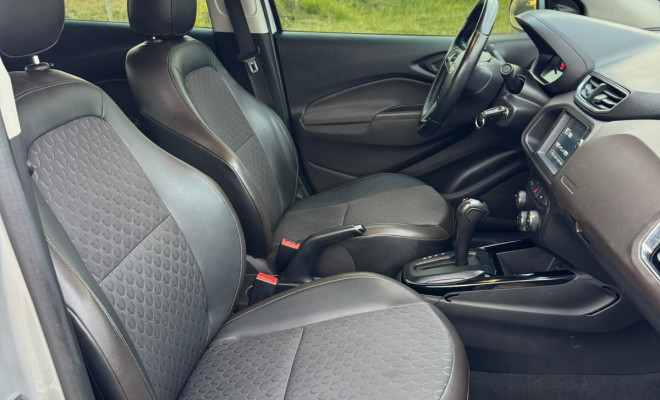 GM - Chevrolet PRISMA Sed. LTZ 1.4 8V FlexPower 4p Aut. 2017 Flex-8