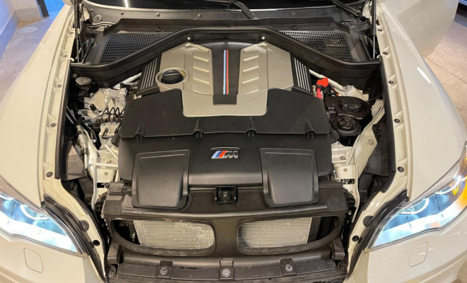 BMW X6 M 4.4 V8 32V Bi-Turbo 4x4 Aut. Gasolina 2014-18