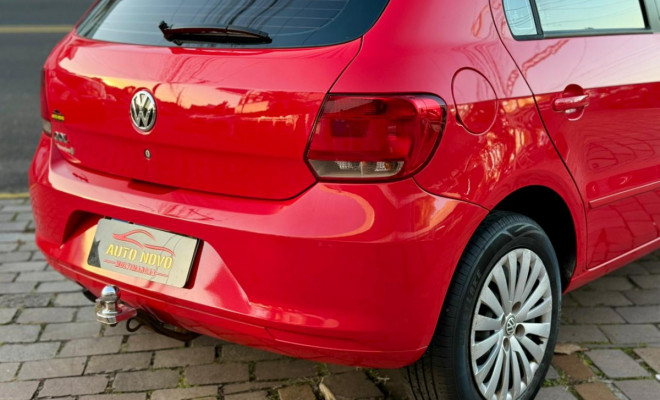 VW - VolksWagen Gol (novo) 1.0 Mi Total Flex 8V 4p 2014 Flex-4