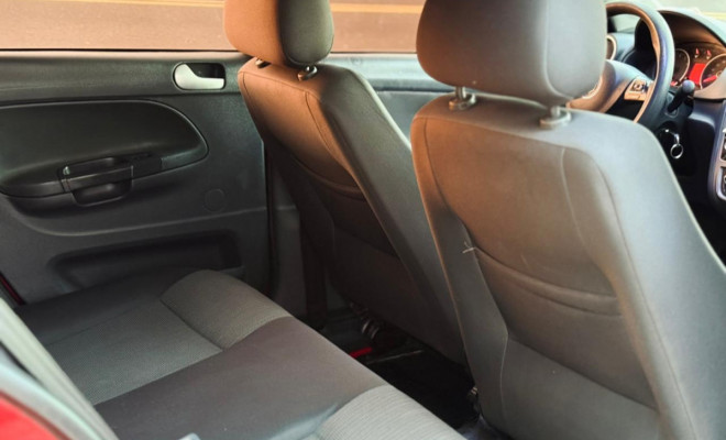 VW - VolksWagen Gol (novo) 1.0 Mi Total Flex 8V 4p 2014 Flex-10