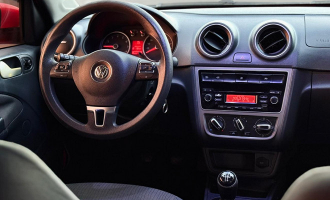VW - VolksWagen Gol (novo) 1.0 Mi Total Flex 8V 4p 2014 Flex-9