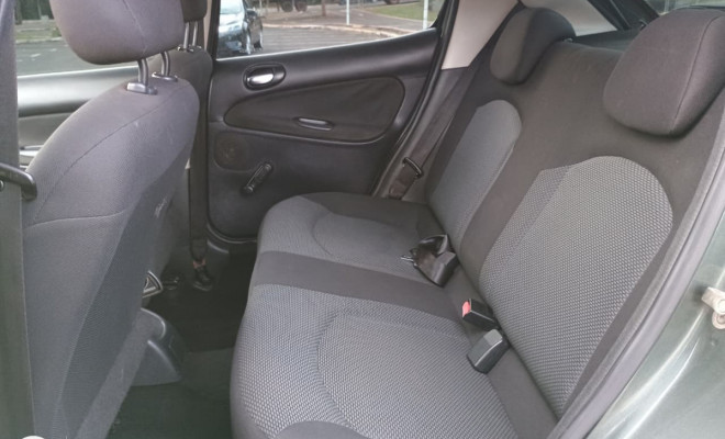 Peugeot 207 XR 1.4 Flex 8V 5p 2012 Flex-5