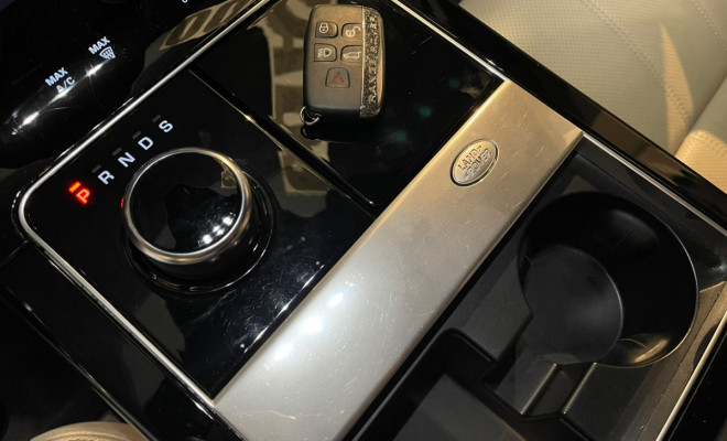 Land Rover Range Rover Velar P300 R-Dyn SE 2.0 4x4 300cv Aut. Gasolina 2019-11