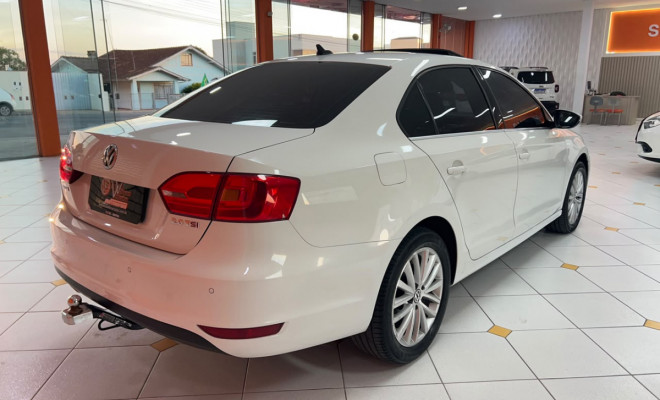 VW - VolksWagen JETTA Highline 2.0 TSI 16V 4p Tiptronic 2014 Flex-3