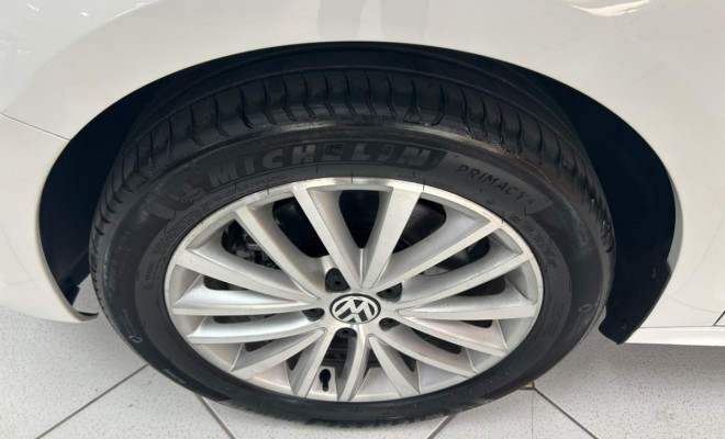 VW - VolksWagen JETTA Highline 2.0 TSI 16V 4p Tiptronic 2014 Flex-13