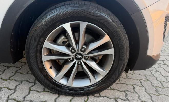 Hyundai Santa Fe/GLS 3.3 V6 4X4 Tiptronic 2015 Gasolina-7