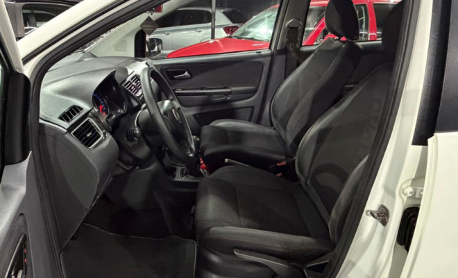 VW - VolksWagen Fox PRIME/Higli. 1.6 Total Flex 8V 5p 2010 Flex-9