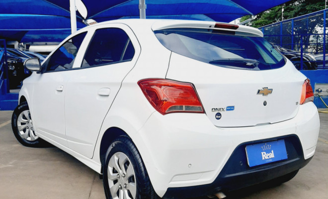 GM - Chevrolet ONIX HATCH LT 1.0 8V FlexPower 5p Mec. 2018 Flex-4