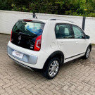 VW - VolksWagen up! cross 1.0 TSI Total Flex 12V 5p 2017 Flex-1