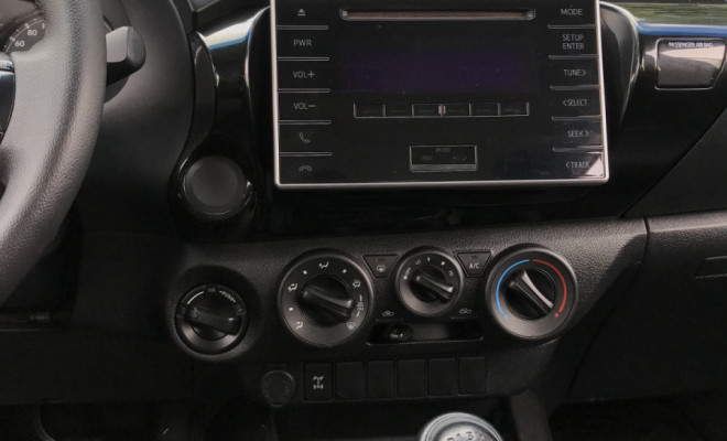 Toyota Hilux CD 4x4 2.8 Diesel Mec. 2019 Diesel-8