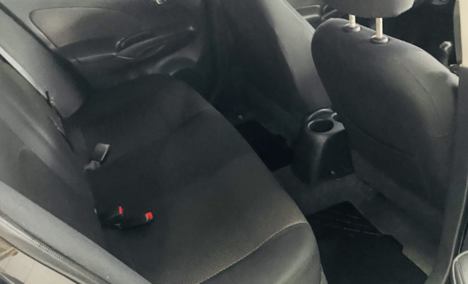 Nissan VERSA SV 1.6 16V Flex Fuel 4p Mec. 2014 Flex-8