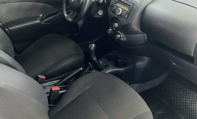 Nissan VERSA SV 1.6 16V Flex Fuel 4p Mec. 2014 Flex-6