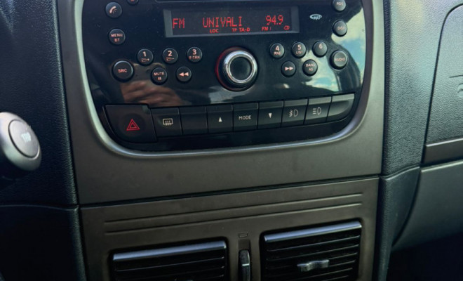 Fiat Idea Advent./ Adv.LOCKER 1.8 mpi Flex 5p 2013 Flex-4