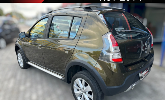 Renault SANDERO STEPWAY Hi-Power 1.6 8V 5p 2014 Flex-2
