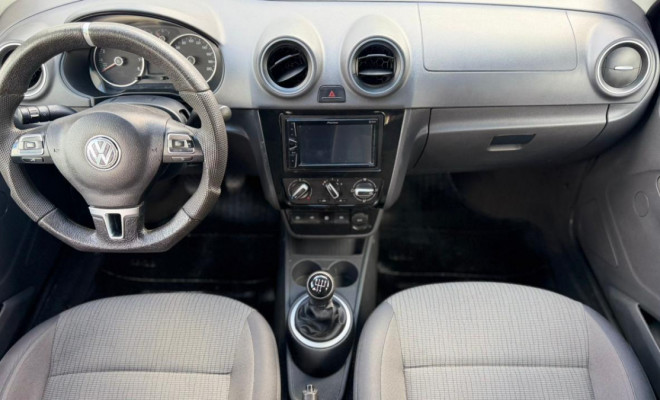 VW - VolksWagen Gol (novo) 1.0 Mi Total Flex 8V 4p 2014 Flex-6
