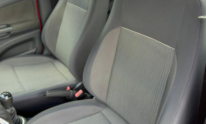 VW - VolksWagen Gol (novo) 1.0 Mi Total Flex 8V 4p 2014 Flex-8