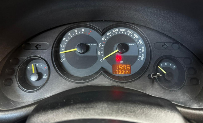 GM - Chevrolet Classic Life/LS 1.0 VHC FlexP. 4p 2010 Flex-5