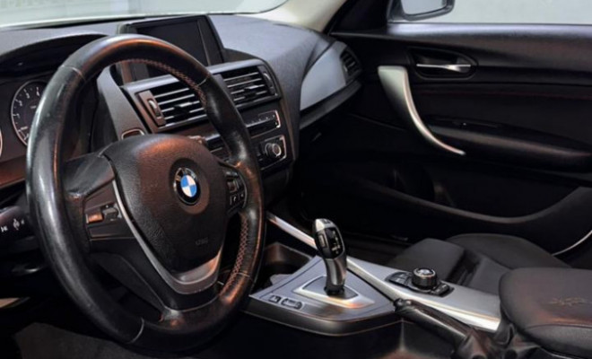 BMW 118iA Full 1.6 TB 16V 170cv 5p 2012 Gasolina-1
