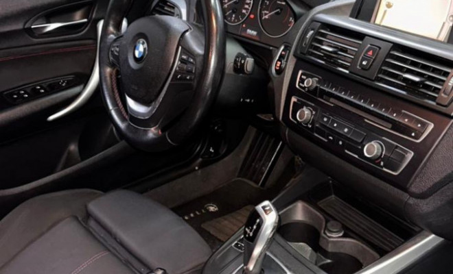 BMW 118iA Full 1.6 TB 16V 170cv 5p 2012 Gasolina-5