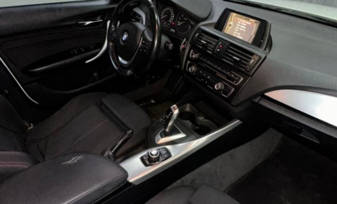 BMW 118iA Full 1.6 TB 16V 170cv 5p 2012 Gasolina-6