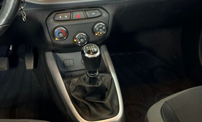 GM - Chevrolet ONIX HATCH ACTIV 1.4 8V Flex 5p Mec. 2019 Flex-7