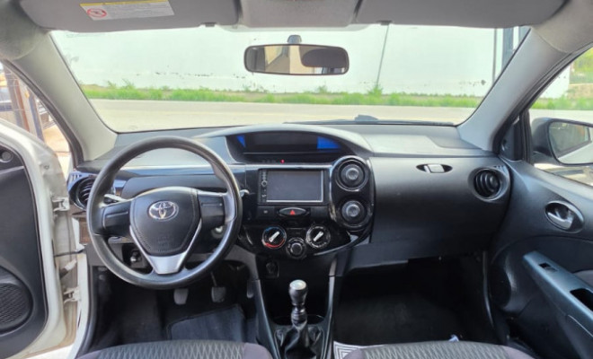 Toyota ETIOS X 1.3 Flex 16V 5p Mec. 2019 Flex-9