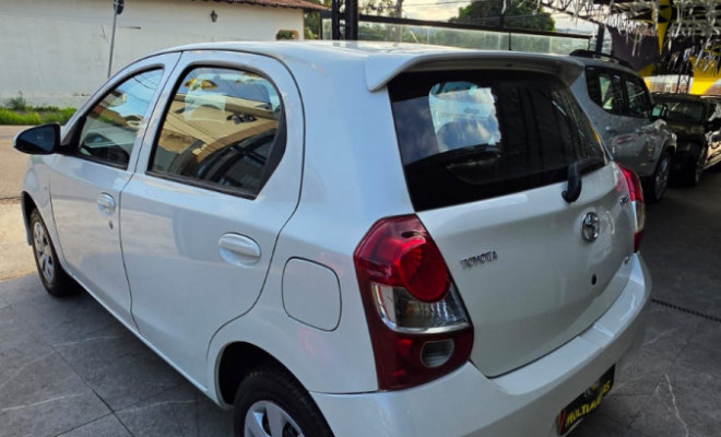 Toyota ETIOS X 1.3 Flex 16V 5p Mec. 2019 Flex-3