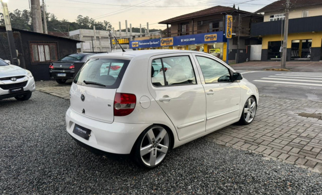 VW - VolksWagen Fox Plus 1.6Mi/ 1.6Mi Total Flex 8V 4p 2009 Flex-2