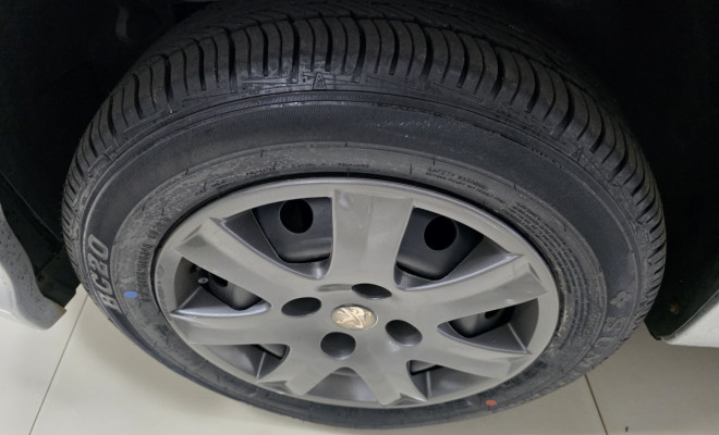 Peugeot 206 Presence 1.4/ 1.4 Flex 8V 3p 2008 Flex-9