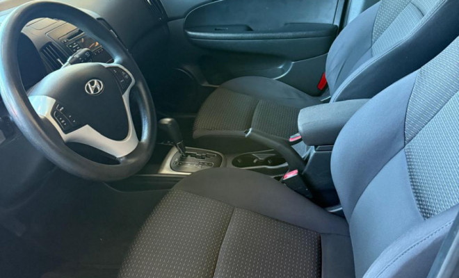 Hyundai i30 2.0 16V 145cv 5p Aut. 2010 Gasolina-7