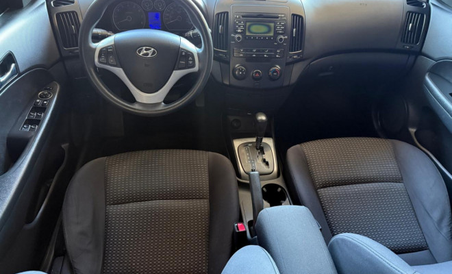 Hyundai i30 2.0 16V 145cv 5p Aut. 2010 Gasolina-8