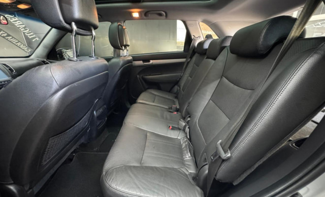 Kia Motors Sorento 3.5 V6 24V 4x4 Aut. 2015 Gasolina-12